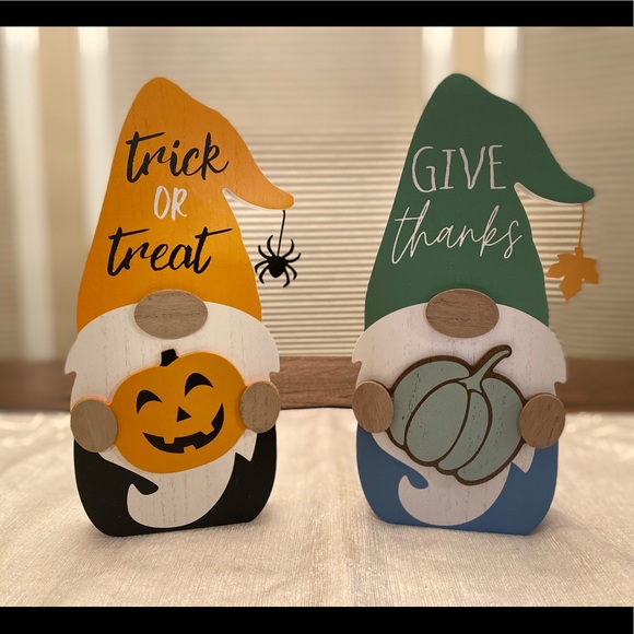 Trick or Treat Gnome & Give Thanks Gnome Signs - Picture 1 of 16